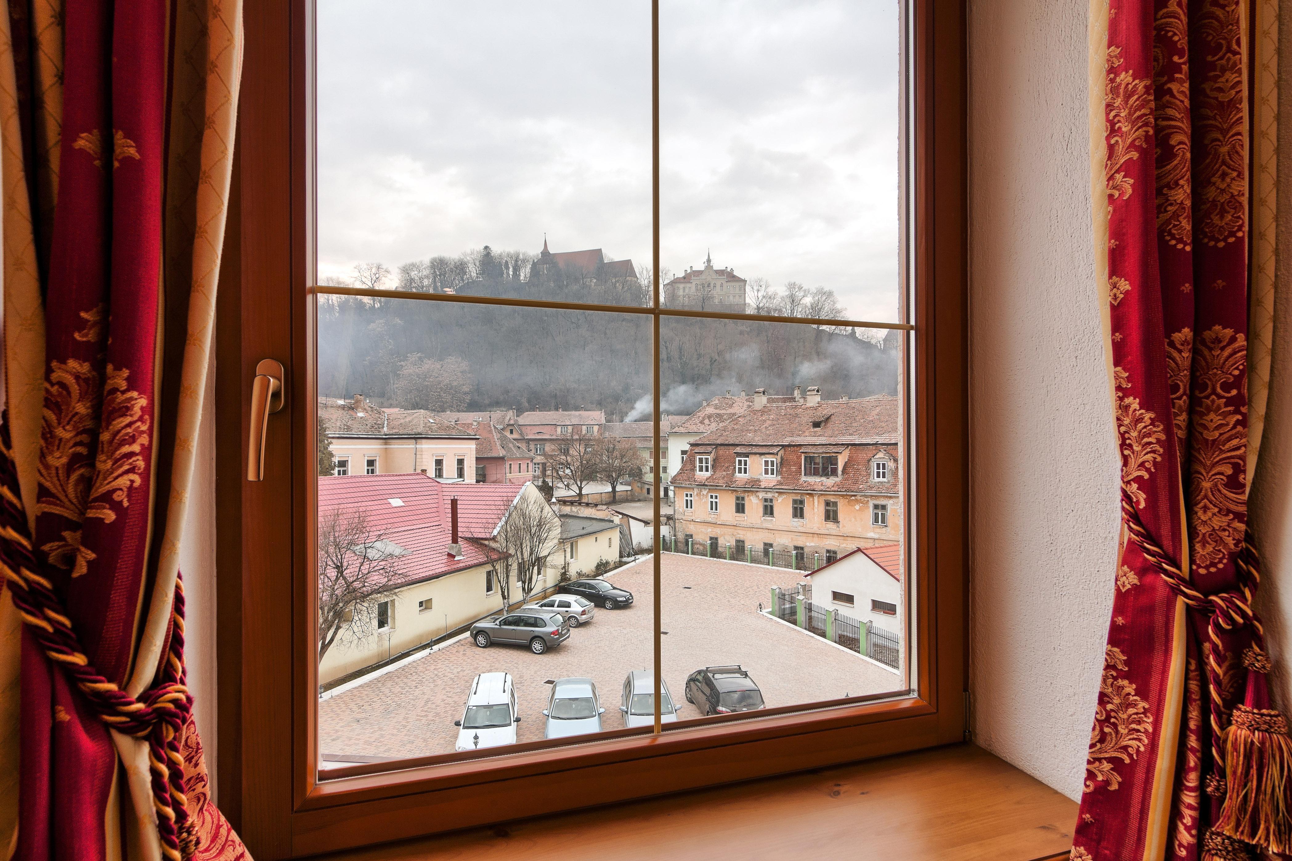 Mercure Sighisoara Binderbubi Hotel & Spa Экстерьер фото