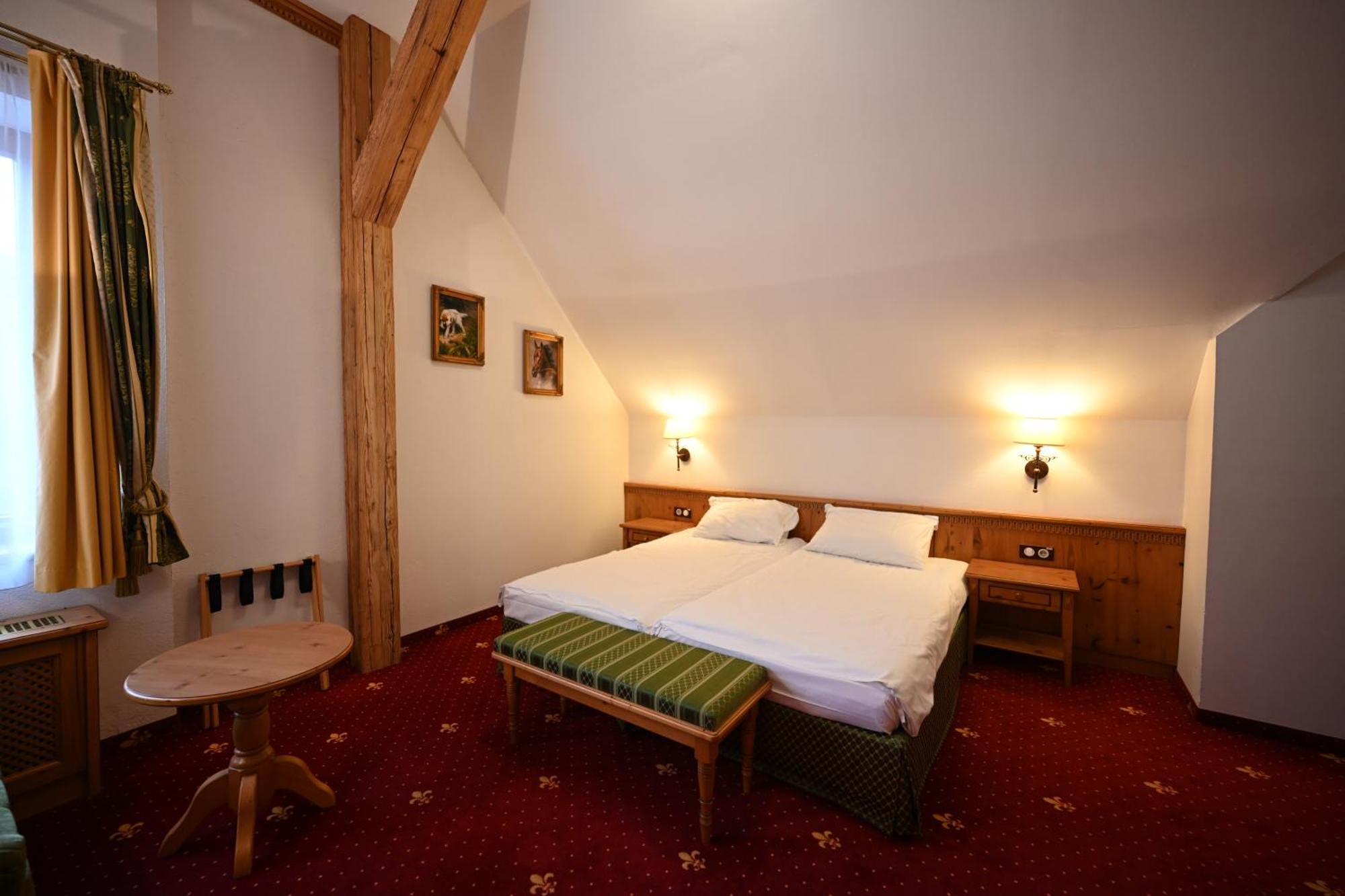 Mercure Sighisoara Binderbubi Hotel & Spa Экстерьер фото