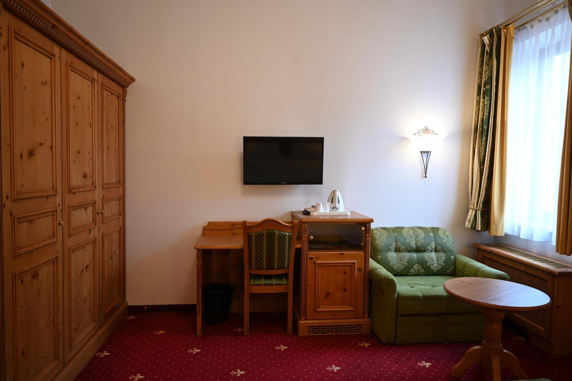 Mercure Sighisoara Binderbubi Hotel & Spa Экстерьер фото