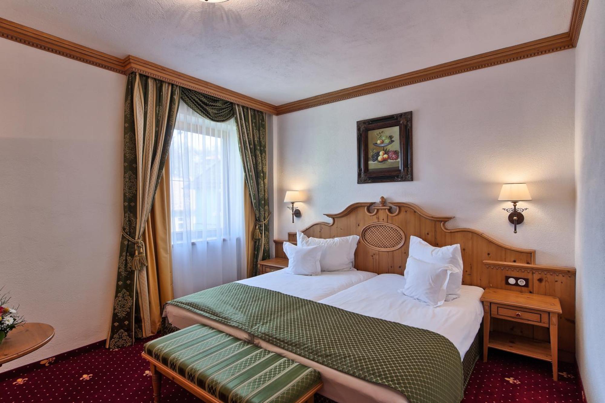 Mercure Sighisoara Binderbubi Hotel & Spa Экстерьер фото